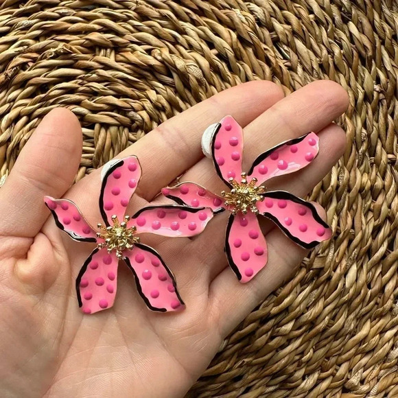 Pink Floret Earrings - Picture 4 of 6